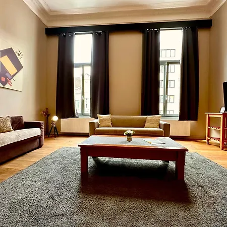 Luxury Castel By Rikas Appartement
